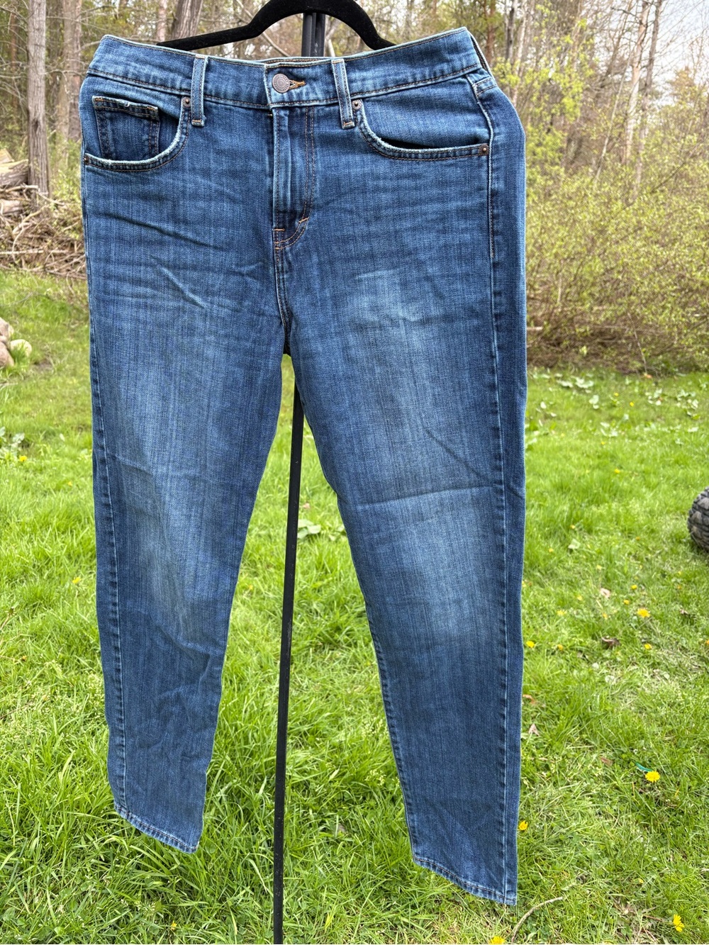 Lucky Brand Women's Straight Leg Jeans in Medium Blue Denim